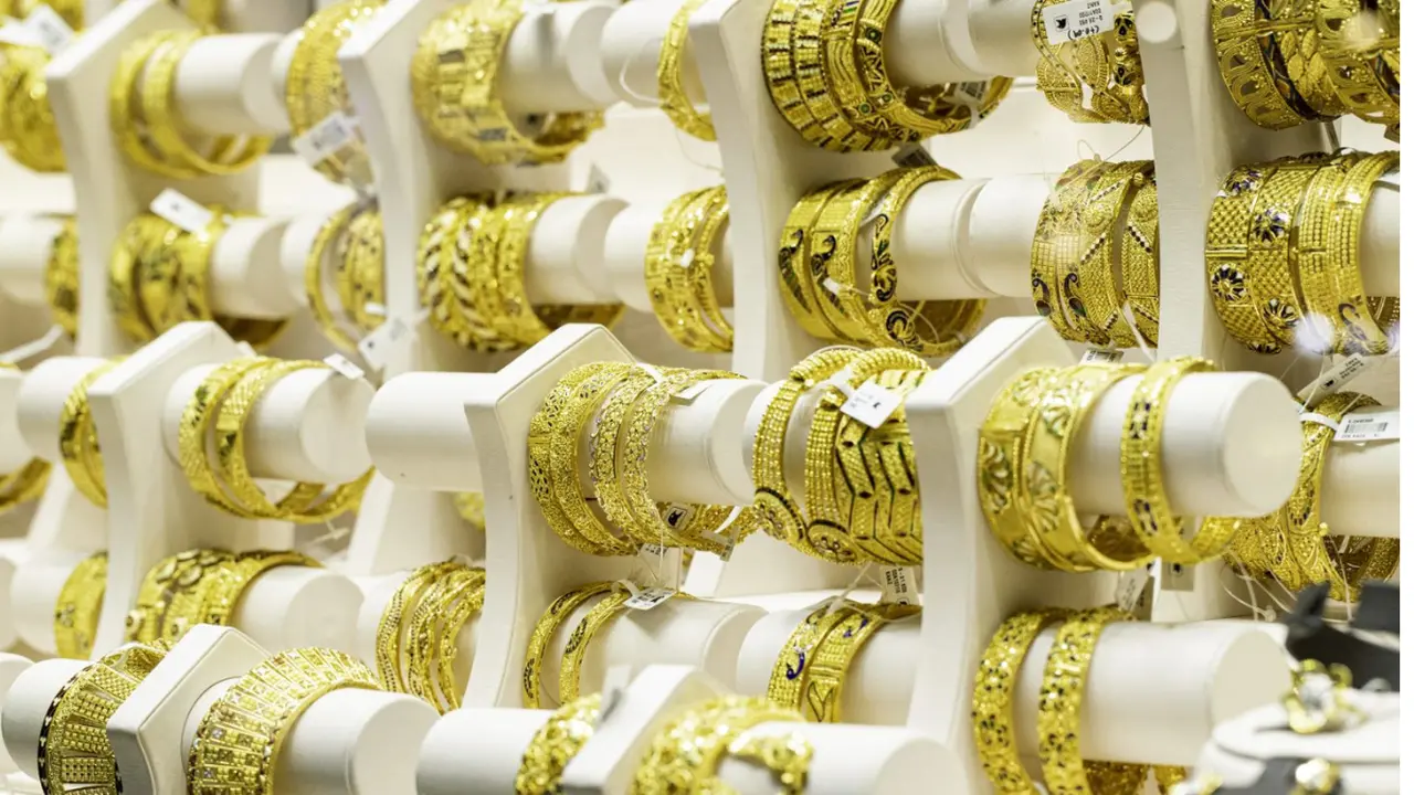 سعر الذهب الآن في الصاغة.. وعيار 21 يهبط وسط تقلبات الأسعار العالمية